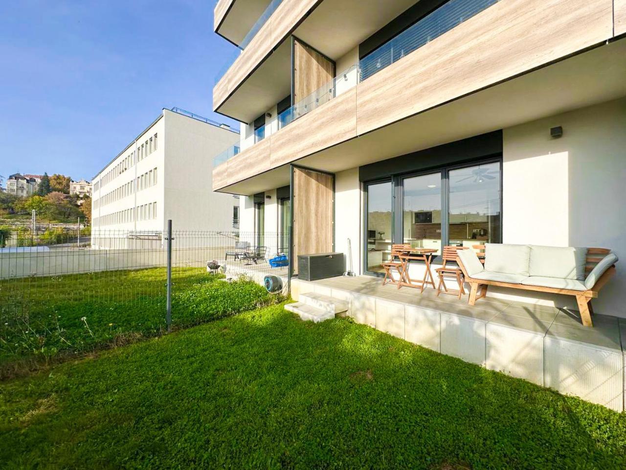 Vila Vinice Praha Exteriér fotografie